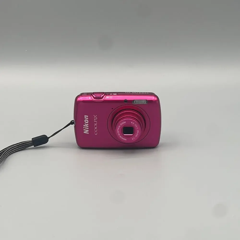 Nikon Coolpix S01 Digital Camera | 10.1MP | Pink